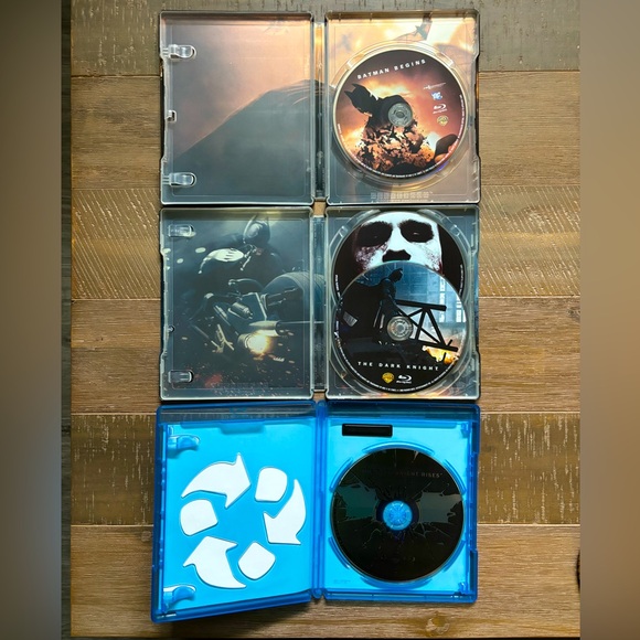 The Dark Knight Trilogy Blu-Ray - Picture 3 of 3